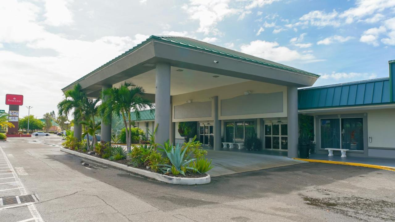 Waterfront Room, Heated Pool, Tiki Bar & Grill South Bradenton Luaran gambar