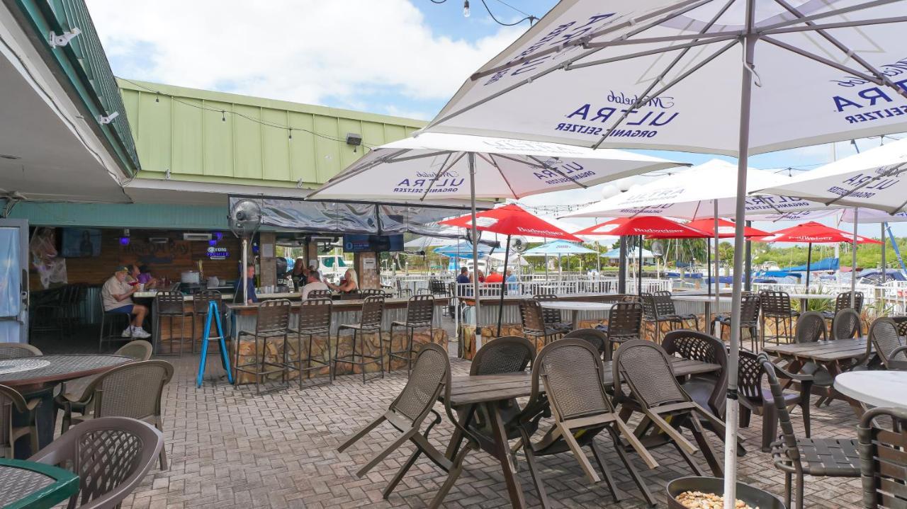 Waterfront Room, Heated Pool, Tiki Bar & Grill South Bradenton Luaran gambar