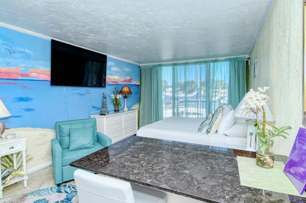 Waterfront Room, Heated Pool, Tiki Bar & Grill South Bradenton Luaran gambar