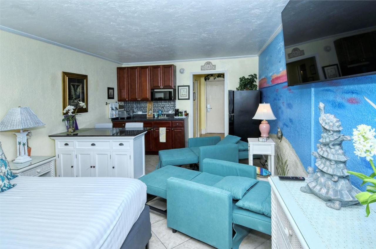 Waterfront Room, Heated Pool, Tiki Bar & Grill South Bradenton Luaran gambar