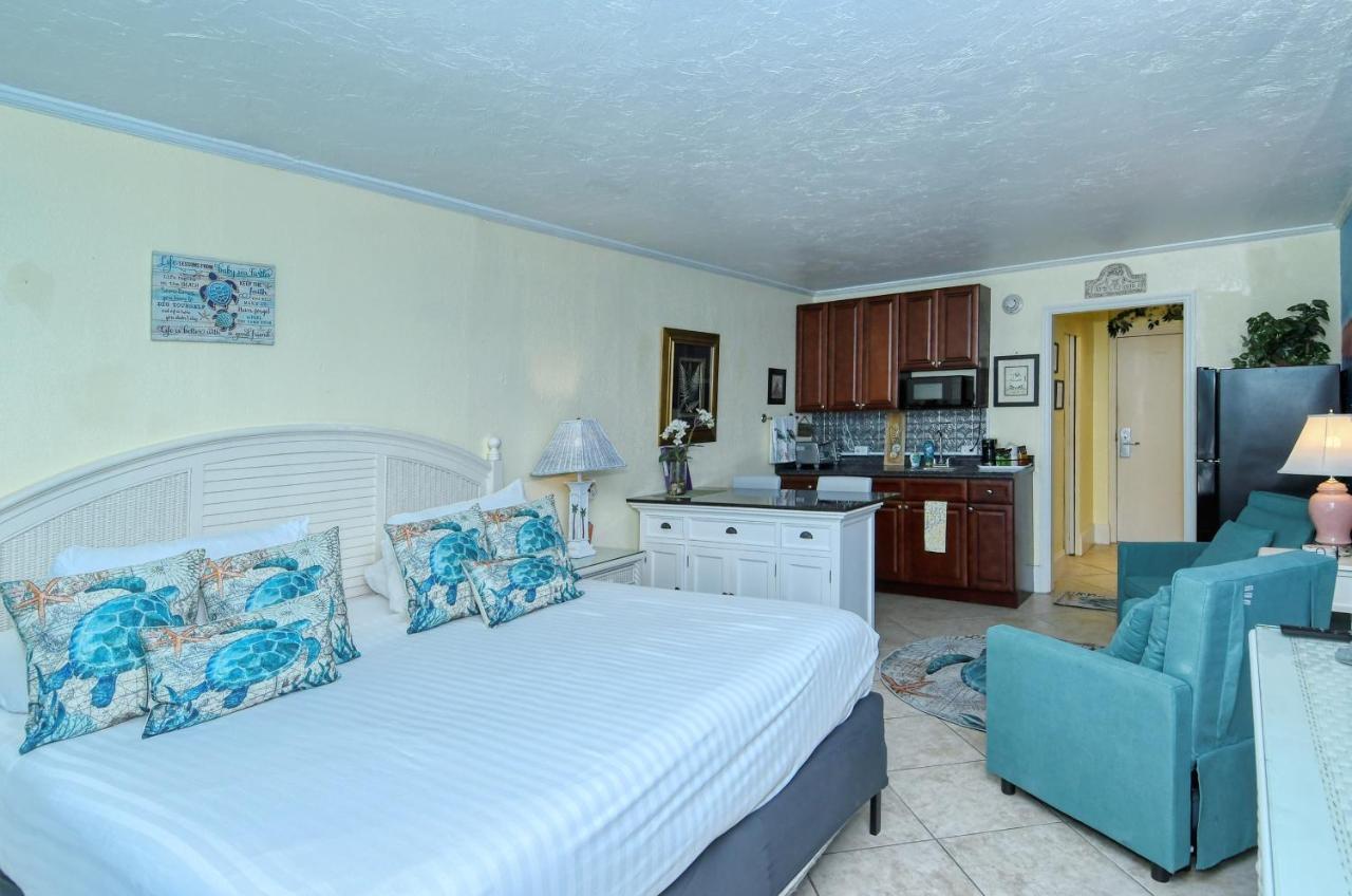 Waterfront Room, Heated Pool, Tiki Bar & Grill South Bradenton Luaran gambar