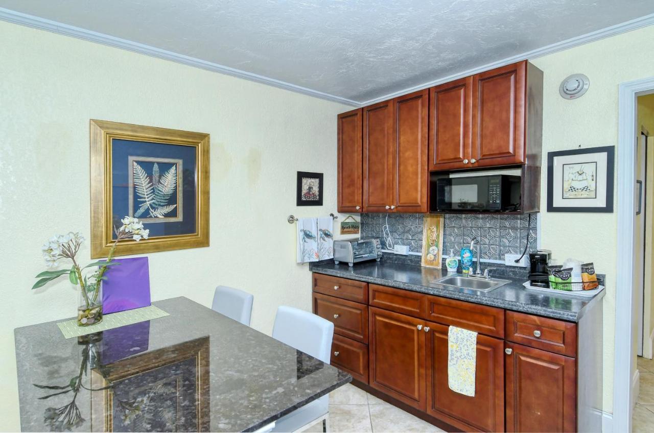 Waterfront Room, Heated Pool, Tiki Bar & Grill South Bradenton Luaran gambar